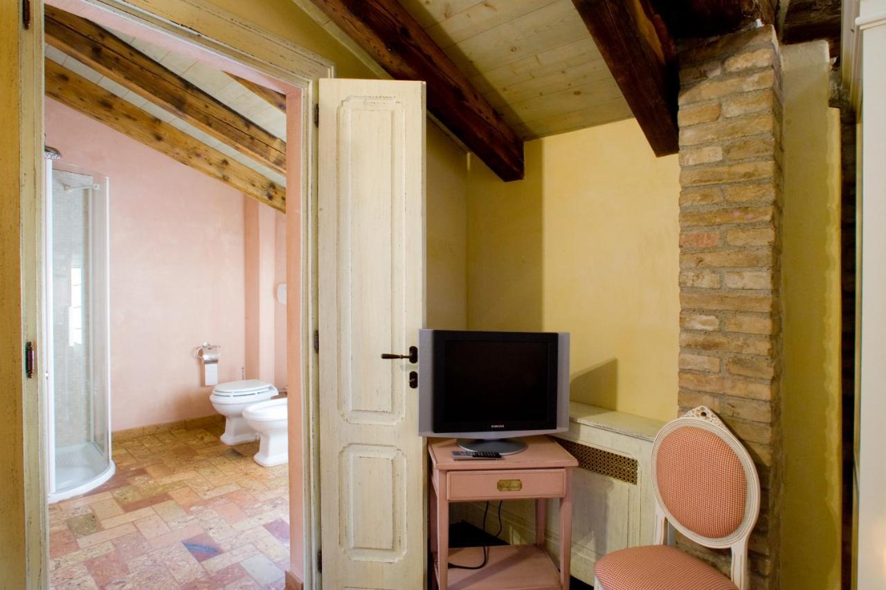 Hospitale I Mori Bed and Breakfast Asola Exteriör bild