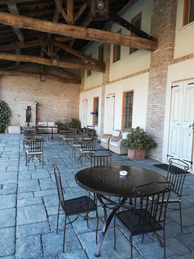 Hospitale I Mori Bed and Breakfast Asola Exteriör bild
