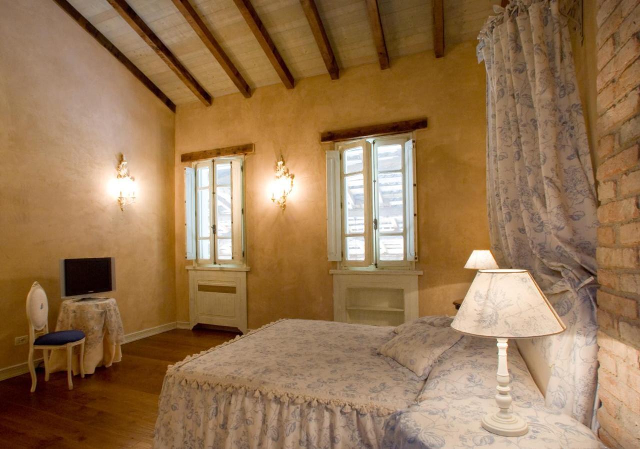Hospitale I Mori Bed and Breakfast Asola Exteriör bild